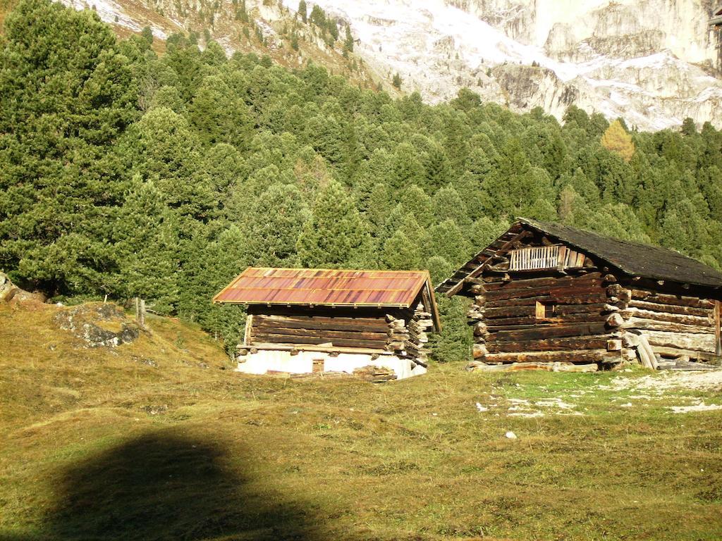 Rifugio Gardeccia Hutte Hotell Pozza di Fassa Eksteriør bilde