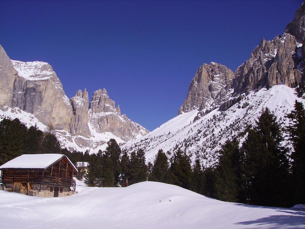 Rifugio Gardeccia Hutte Hotell Pozza di Fassa Eksteriør bilde